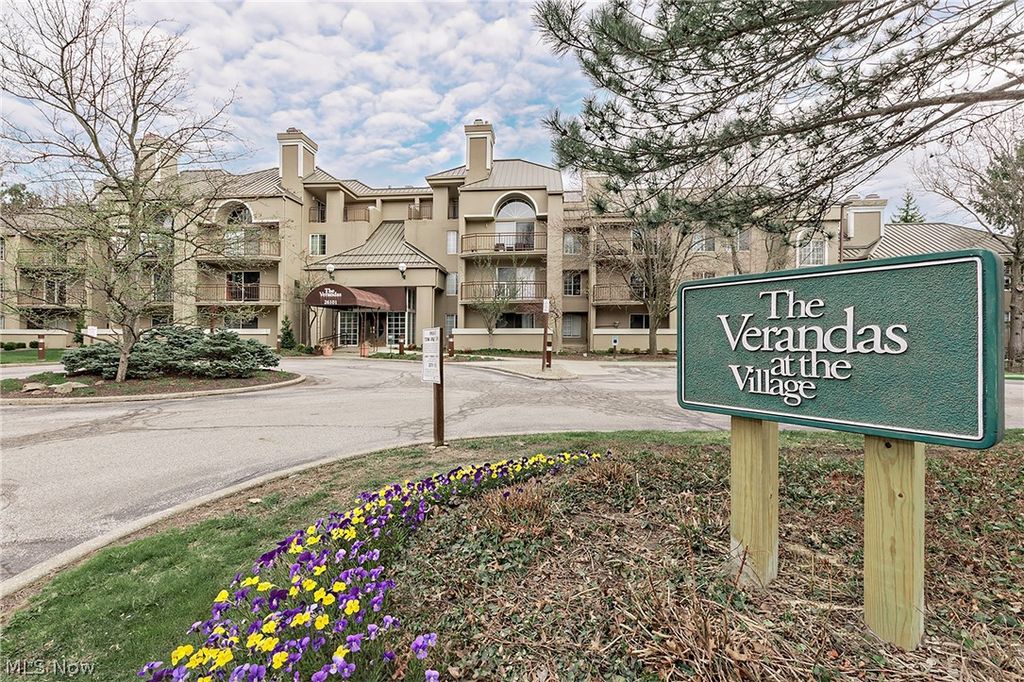 26101 Village Lane 107, Beachwood, OH 44122