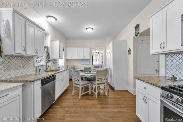 21700 Morley Avenue, Dearborn, MI 48124