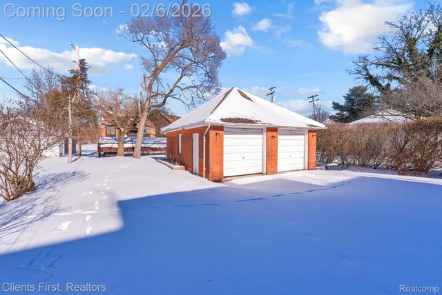21700 Morley Avenue, Dearborn, MI 48124