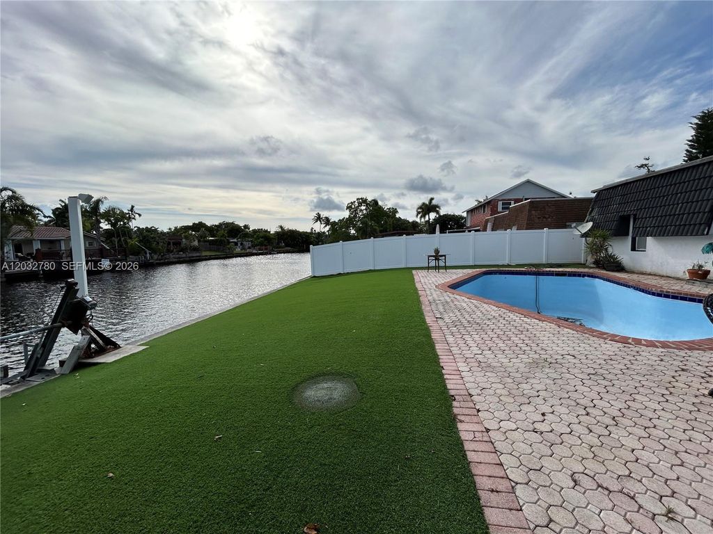 1772 NW 36th Court, Oakland Park, FL 33309