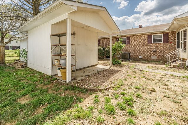 800 College Avenue, Berryville, AR 72616