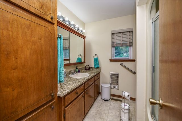 800 College Avenue, Berryville, AR 72616