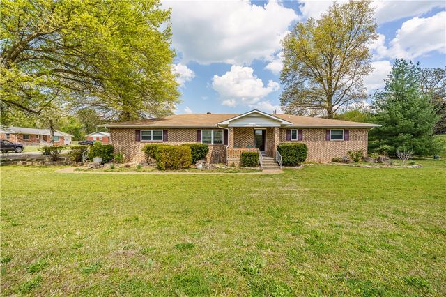 800 College Avenue, Berryville, AR 72616