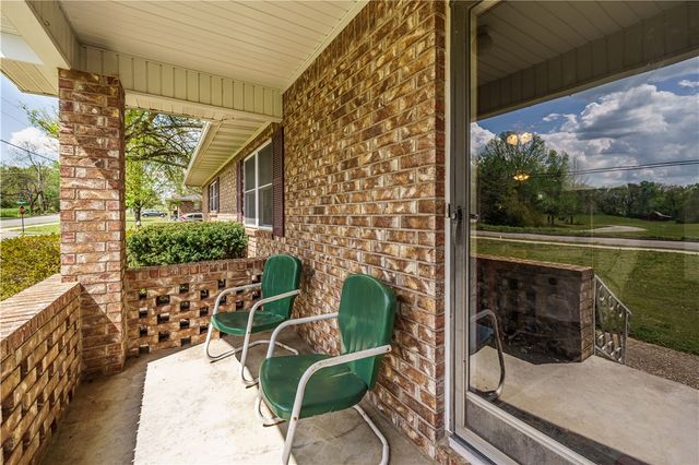 800 College Avenue, Berryville, AR 72616