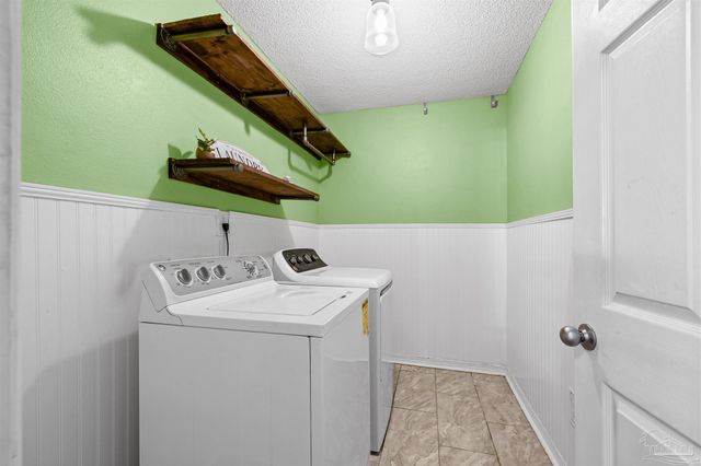 10408 Millbrook Dr, Pensacola, FL 32534