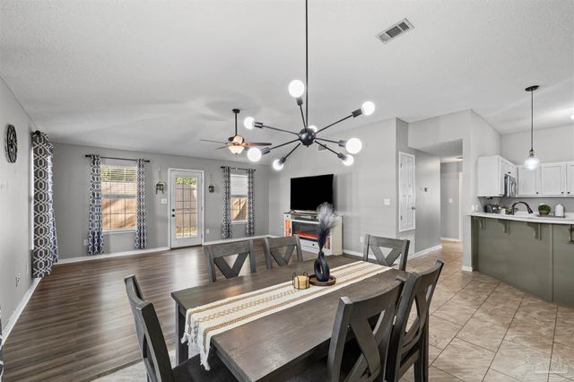 10408 Millbrook Dr, Pensacola, FL 32534