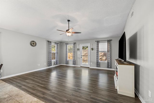 10408 Millbrook Dr, Pensacola, FL 32534