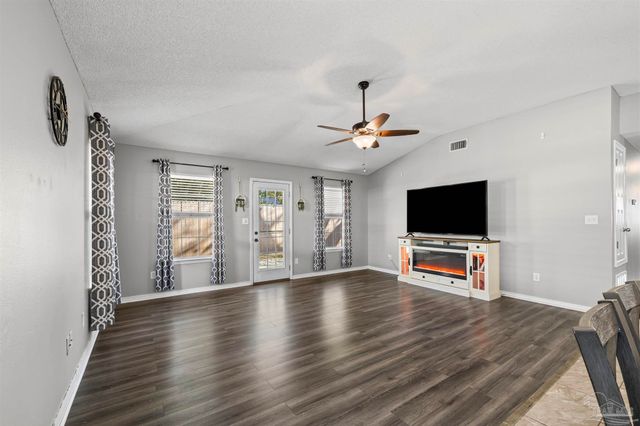 10408 Millbrook Dr, Pensacola, FL 32534