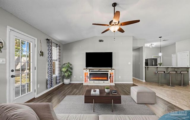 10408 Millbrook Dr, Pensacola, FL 32534