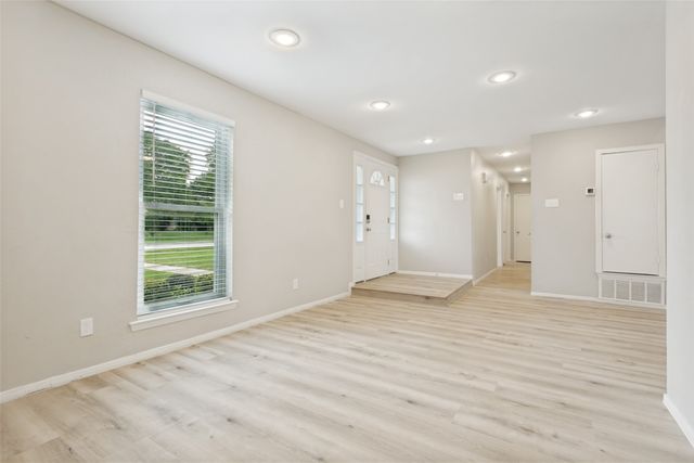 2117 Oak Brook Drive, Richardson, TX 75081