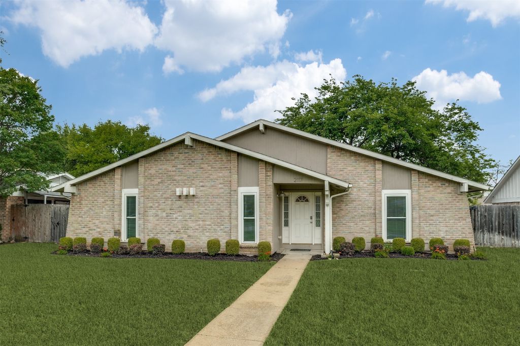 2117 Oak Brook Drive, Richardson, TX 75081
