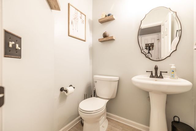 2709 Spring Farm Ct, Hermitage, TN 37076