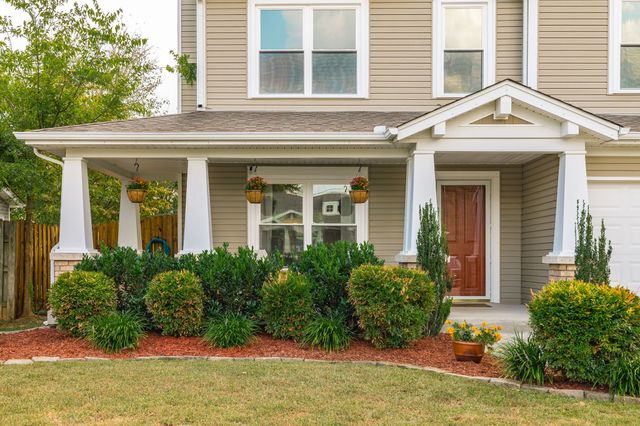 2709 Spring Farm Ct, Hermitage, TN 37076