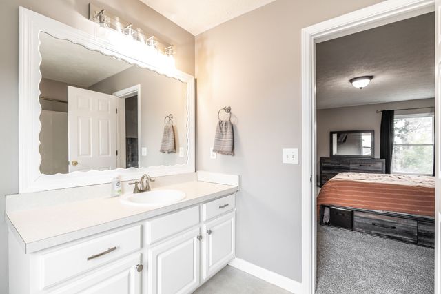 2709 Spring Farm Ct, Hermitage, TN 37076