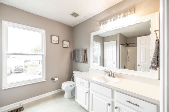 2709 Spring Farm Ct, Hermitage, TN 37076