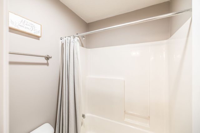 2709 Spring Farm Ct, Hermitage, TN 37076