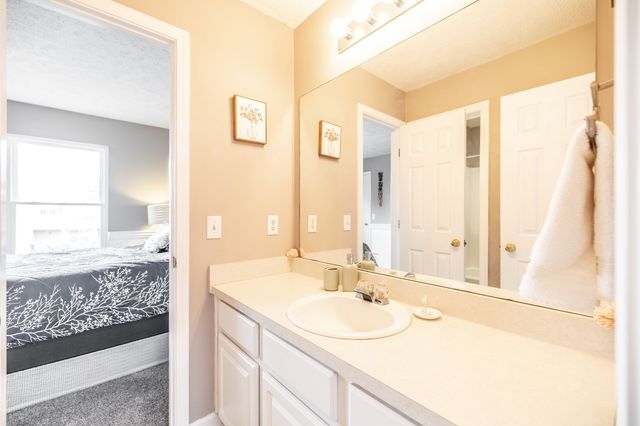 2709 Spring Farm Ct, Hermitage, TN 37076