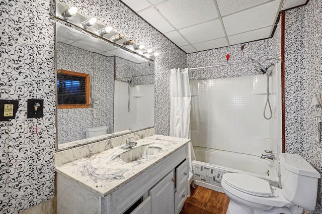 20 Park Place, Pontiac, MI 48342