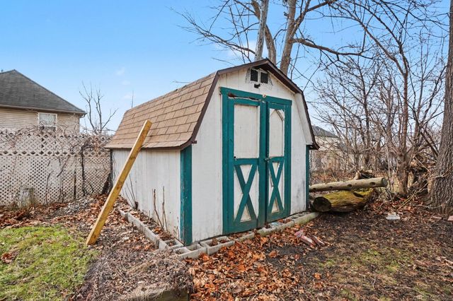 20 Park Place, Pontiac, MI 48342