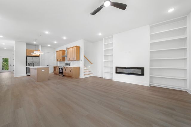 196B Queen Ave, Nashville, TN 37207