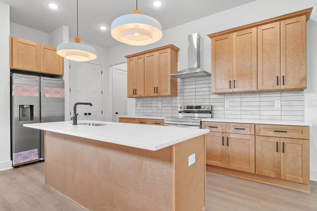 196B Queen Ave, Nashville, TN 37207
