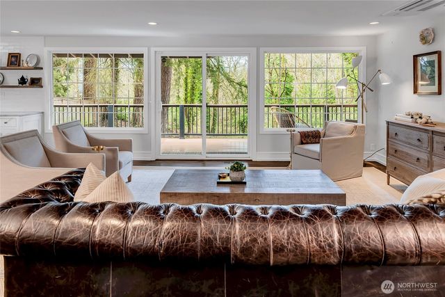 5205 W Mercer Place, Mercer Island, WA 98040