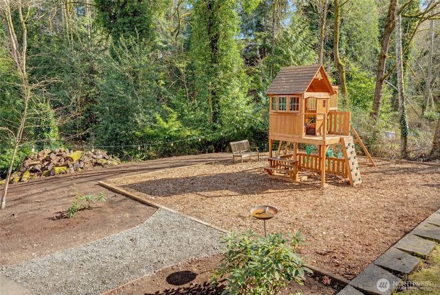 5205 W Mercer Place, Mercer Island, WA 98040