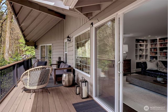 5205 W Mercer Place, Mercer Island, WA 98040