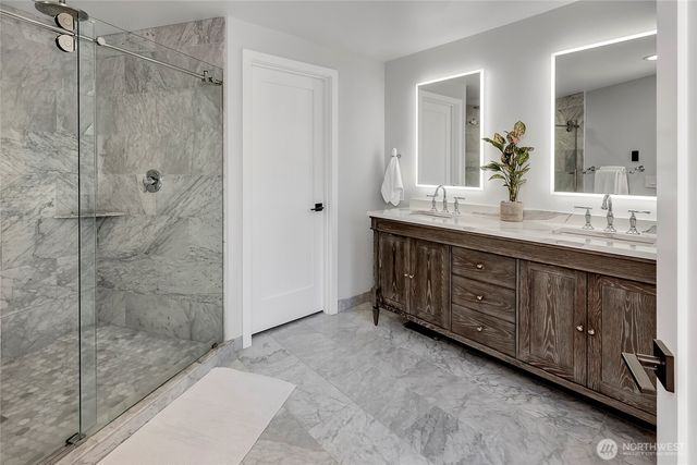 5205 W Mercer Place, Mercer Island, WA 98040