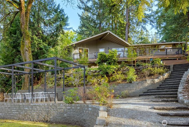 5205 W Mercer Place, Mercer Island, WA 98040