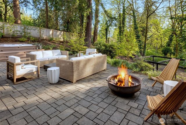 5205 W Mercer Place, Mercer Island, WA 98040