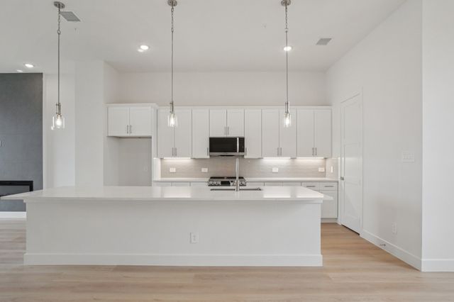 13351 Goodland Street 201, Farmers Branch, TX 75234