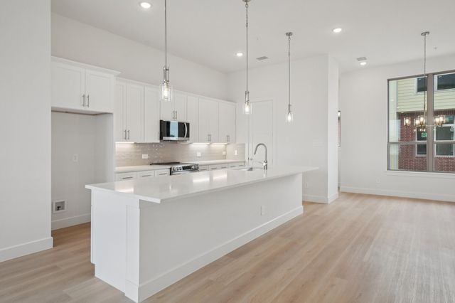 13351 Goodland Street 201, Farmers Branch, TX 75234