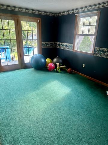 32 Hampden Ave, Brockton, MA 02301