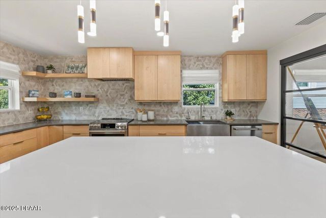 225 Pawnee Drive, Ormond Beach, FL 32174