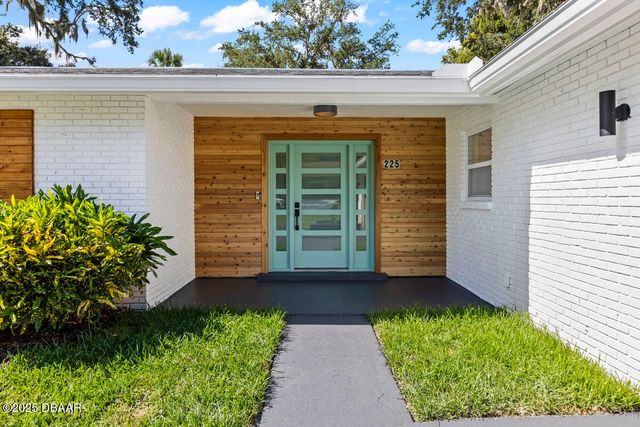 225 Pawnee Drive, Ormond Beach, FL 32174