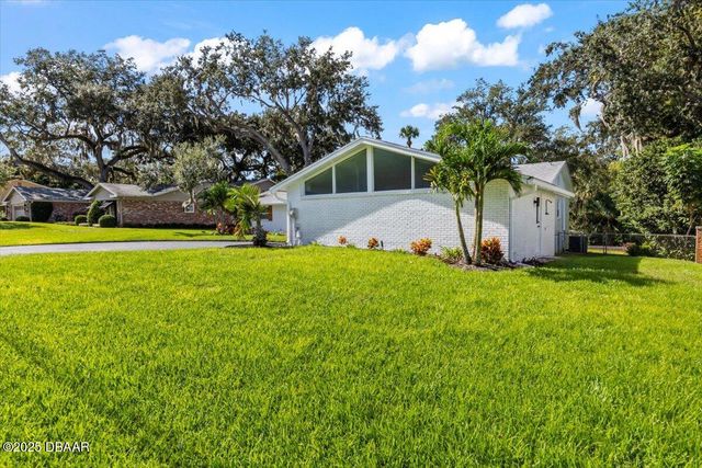 225 Pawnee Drive, Ormond Beach, FL 32174