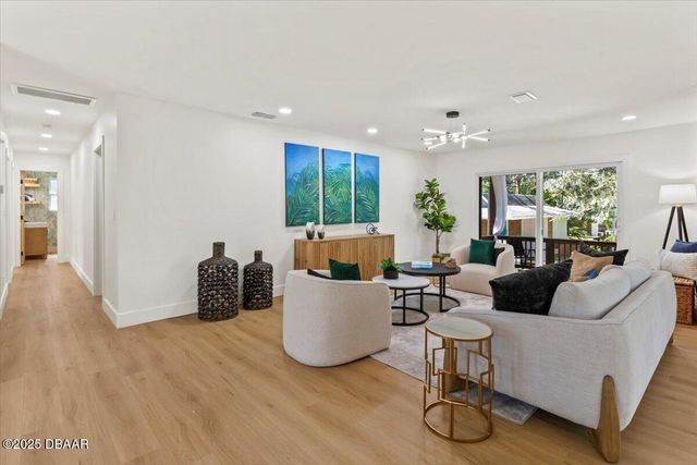 225 Pawnee Drive, Ormond Beach, FL 32174