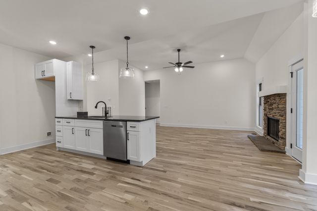 2969 Lights Chapel Rd, Greenbrier, TN 37073