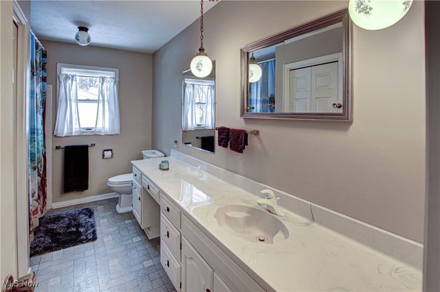 537 Park Ridge Drive, Munroe Falls, OH 44262