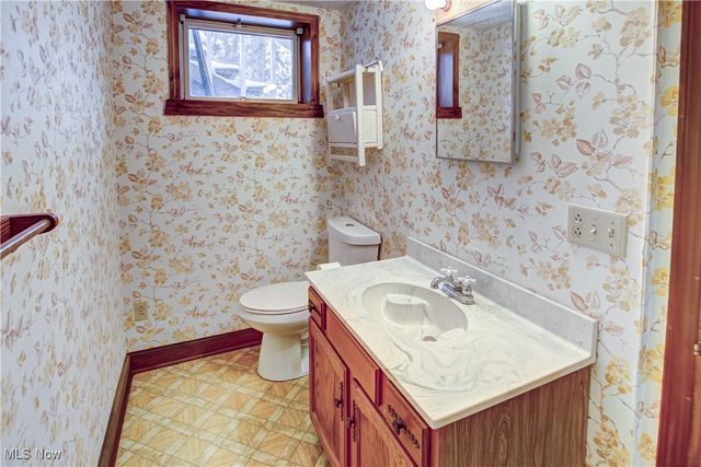 537 Park Ridge Drive, Munroe Falls, OH 44262