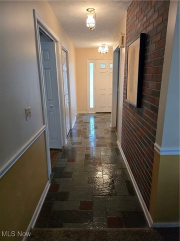 537 Park Ridge Drive, Munroe Falls, OH 44262