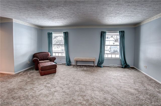 537 Park Ridge Drive, Munroe Falls, OH 44262