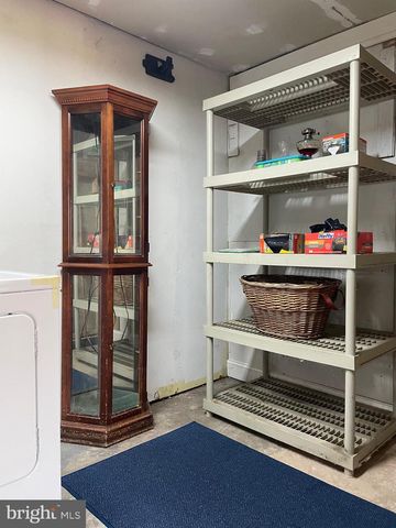 516 PARKWAY DR, Fairless Hills, PA 19030