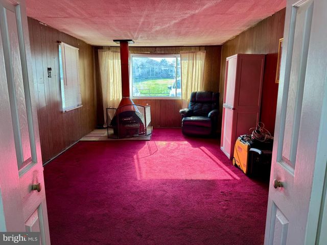 516 PARKWAY DR, Fairless Hills, PA 19030