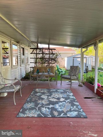 516 PARKWAY DR, Fairless Hills, PA 19030