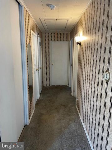 516 PARKWAY DR, Fairless Hills, PA 19030