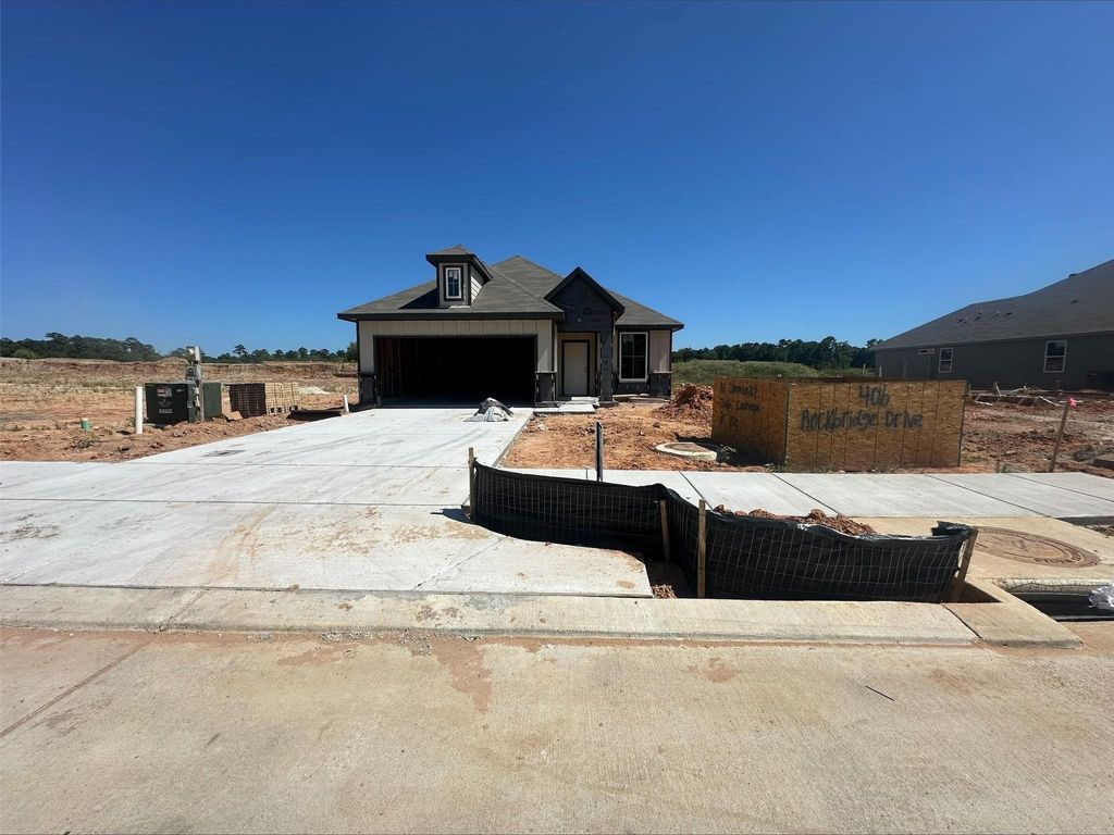 406 Rockbridge Drive, Huntsville, TX 77340