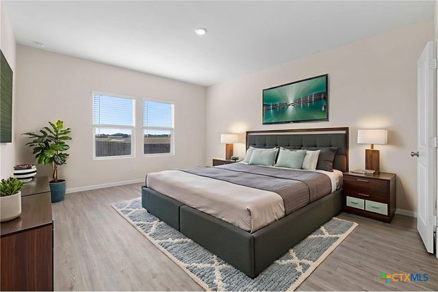 2741 Nueva Cordova, Seguin, TX 78155