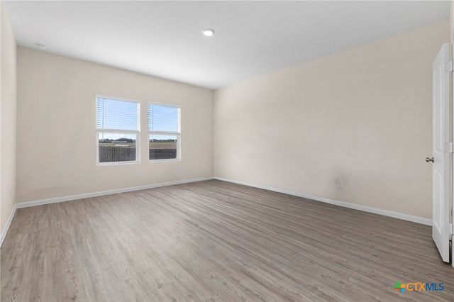 2741 Nueva Cordova, Seguin, TX 78155